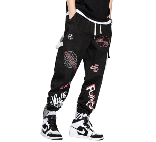 Pantalones Cargo recortados con estampado de grafiti